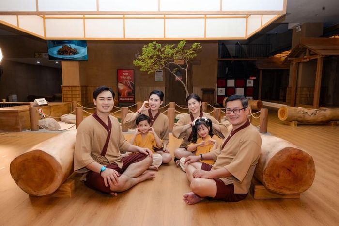 Xu hướng chăm sóc sức khỏe nội đô: Gia đình đa thế hệ cùng thư giãn và tái tạo năng lượng tại Amare. Ảnh minh họa