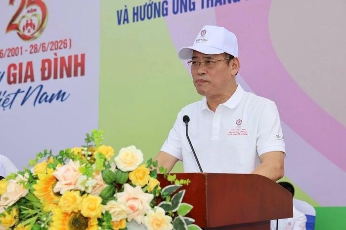 Phó Giám đốc Sở Văn hóa, Thể thao và Du lịch Lê Văn Nam phát biểu khai mạc.