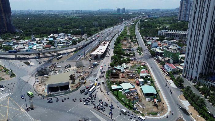 Theo kế hoạch mới, các hạng mục của dự án sẽ lần lượt hoàn thành và đưa vào khai thác trong thời gian tới. Trong đó, nhánh cầu N4 sẽ là hướng lưu thông từ cầu Giồng Ông Tố rẽ phải vào đại lộ Mai Chí Thọ, dự kiến hoàn thành và thông xe vào cuối tháng 7.