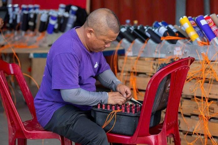 Nhiều hiệu ứng và công nghệ trình diễn mới nhất được đội Ma cao (Trung Quốc) đem đến trong đêm trình diễn thứ 4 DIFF 2026. Ảnh: QUỐC CƯỜNG