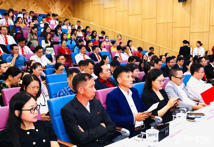 Các thành viên Hội đồng Doanh nghiệp Trường đại học Công nghệ Đồng Nai dự hội nghị. Ảnh: Công Nghĩa