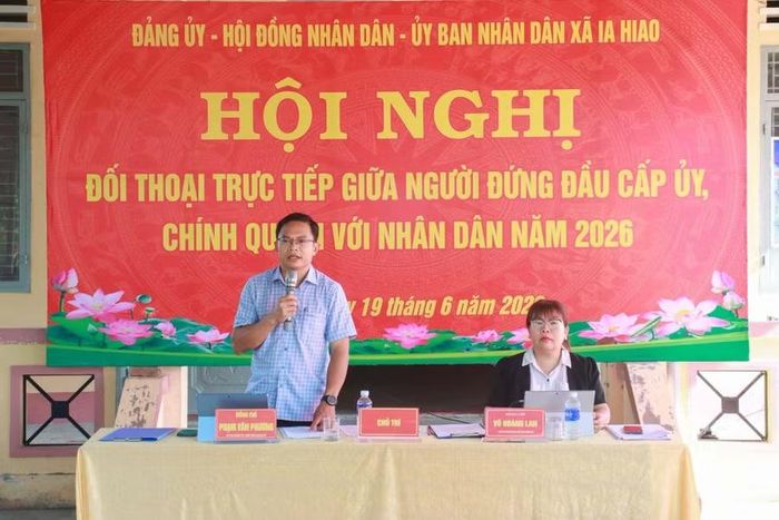  Bí thư Đảng ủy xã Ia Hiao Phạm Văn Phương phát biểu kết luận hội nghị. Ảnh: ĐVCC 