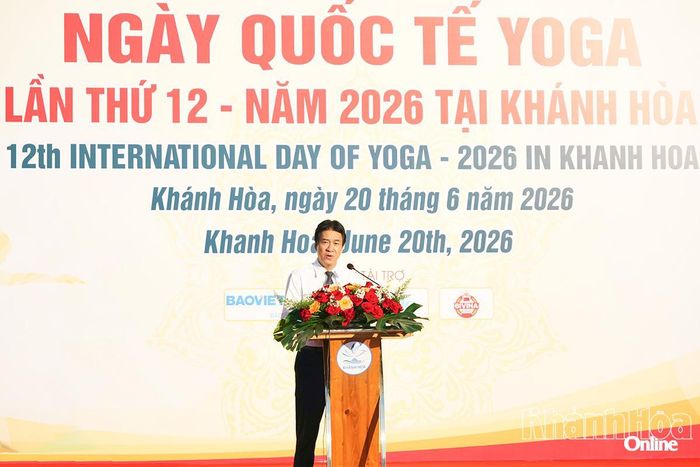 Phó Chủ tịch Thường trực UBND tỉnh Nguyễn Long Biên phát biểu tại buổi lễ.