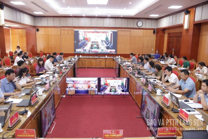 Các đại biểu dự cuộc họp