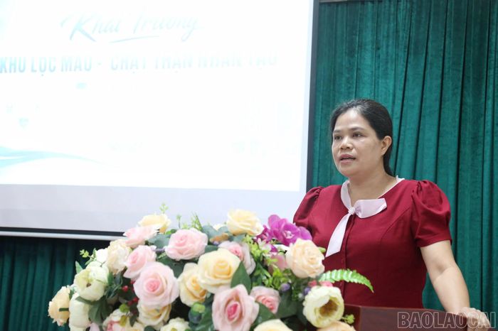 Đồng chí Vũ Thị Nguyệt, Giám đốc Bệnh viện Nội tiết tỉnh phát biểu tại lễ khai trương.