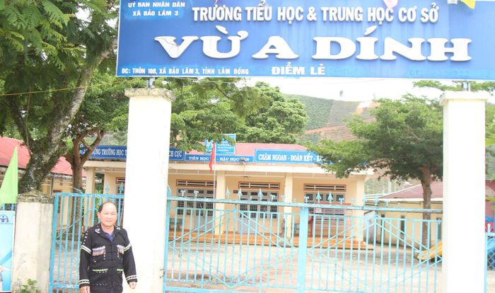 Trường học được đầu tư xây dựng, con em làng Mông không phải thức dậy lúc 3 giờ sáng để đi học như xưa