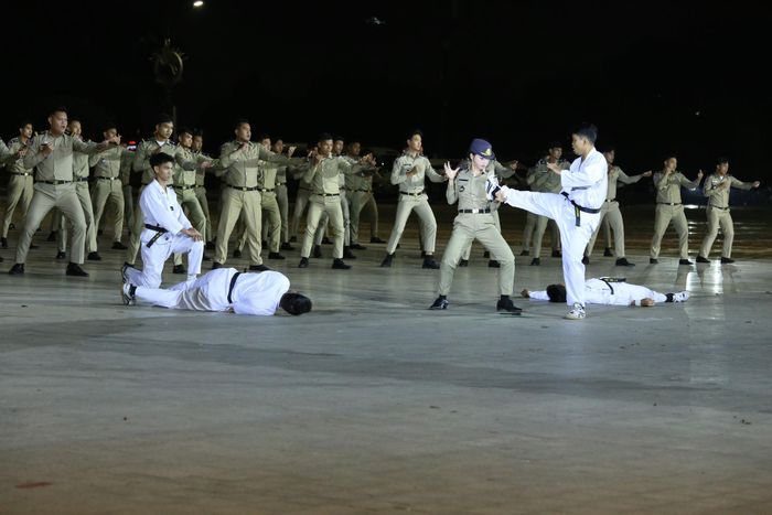 Đồng diễn võ thuật của lưu học viên Campuchia