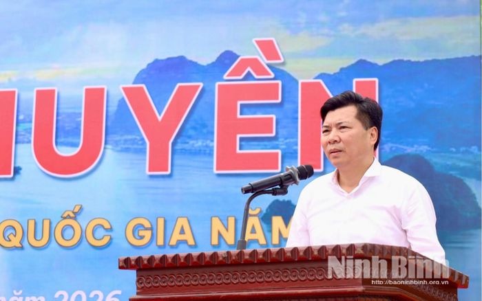 Đồng chí Nguyễn Mạnh Cường, Phó Giám đốc Sở Văn hóa và Thể thao phát biểu tại lễ khai mạc.