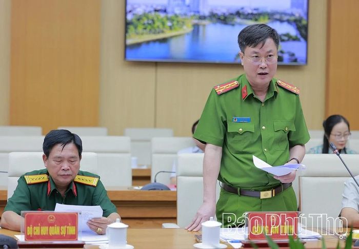 Lãnh đạo Công an tỉnh phát biểu tại hội nghị.
