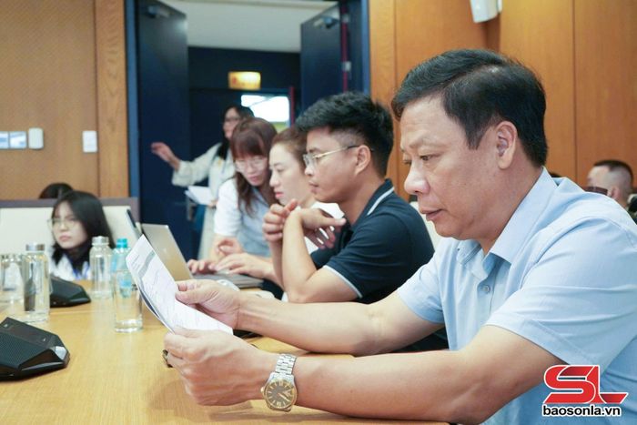 Lãnh đạo Báo và Phát thanh, Truyền hình Sơn La thống nhất quan điểm cần nhìn nhận báo chí là ngành sản xuất thông tin gốc phục vụ xã hội.