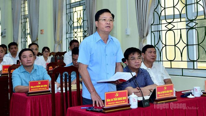 Trưởng Ban Tổ chức Tỉnh ủy Trần Quang Minh phát biểu thảo luận tại hội nghị.