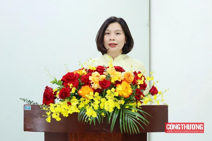 Đồng chí Phạm Thị Lệ Nhung - Bí thư Chi bộ, Tổng biên tập Tạp chí Công Thương