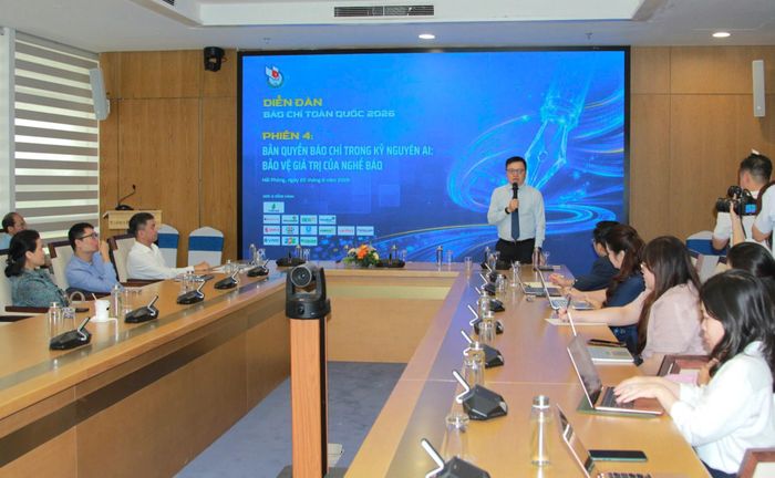 Toàn cảnh phiên thảo luận với chủ đề “Bản quyền báo chí trong kỷ nguyên AI - Bảo vệ giá trị của nghề báo”.