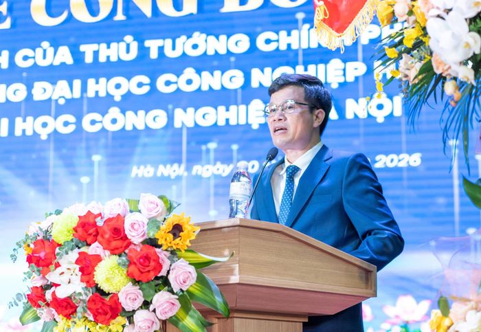 Giám đốc Đại học Công nghiệp Hà Nội, ông Kiều Xuân Thực phát biểu tại buổi lễ. Ảnh: Mạnh Hưng
