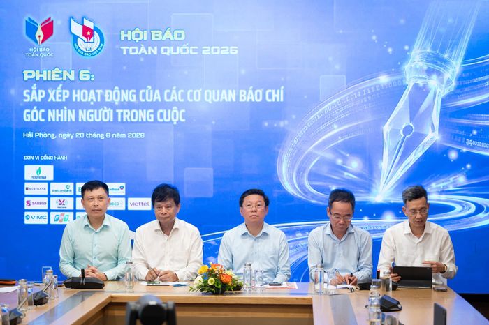 Các đại biểu chia sẻ tại phiên thảo luận