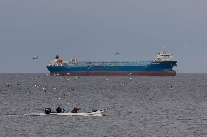  Tàu thuyền sẽ được tự do đi qua eo biển Hormuz từ ngày 19/6. Ảnh: Reuters 