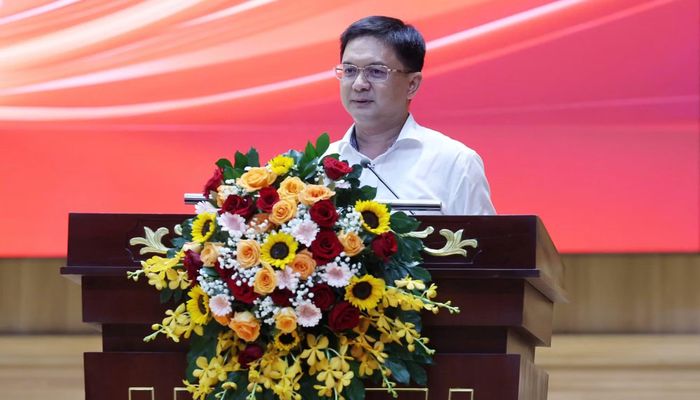 Phó Chủ tịch UBND TP Hồ Chí Minh Nguyễn Mạnh Cường phát biểu chúc mừng đến toàn thể CLB Bóng đá Công an TP Hồ Chí Minh.