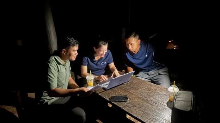 Tác nghiệp mọi lúc mọi nơi để nhanh chóng gửi thông tin về tòa soạn.