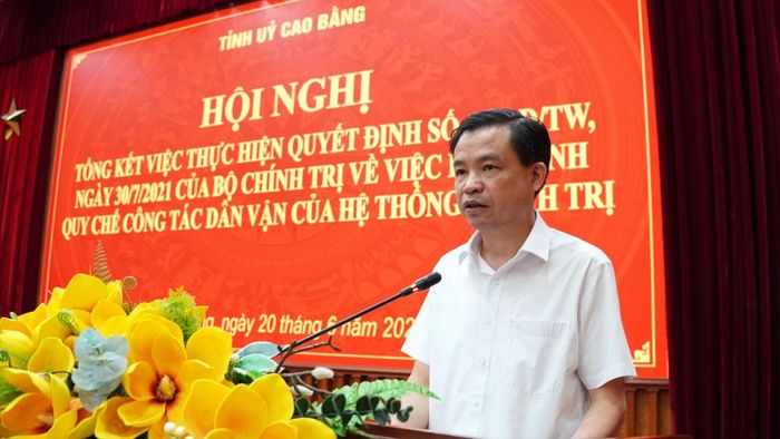 Đồng chí Bế Thanh Tịnh, Phó Bí thư Thường trực Tỉnh ủy, Trưởng Đoàn đại biểu Quốc hội tỉnh kết luận hội nghị.