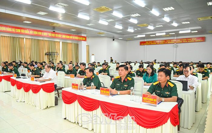Các đại biểu tham dự hội nghị.