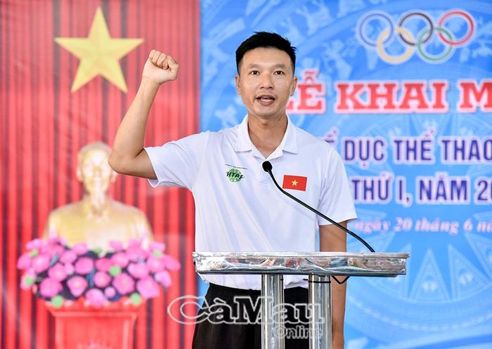  Vận động viên Nguyễn Thanh Phúc, đoàn Bạc Liêu, đại diện tuyên thệ tại Đại hội.