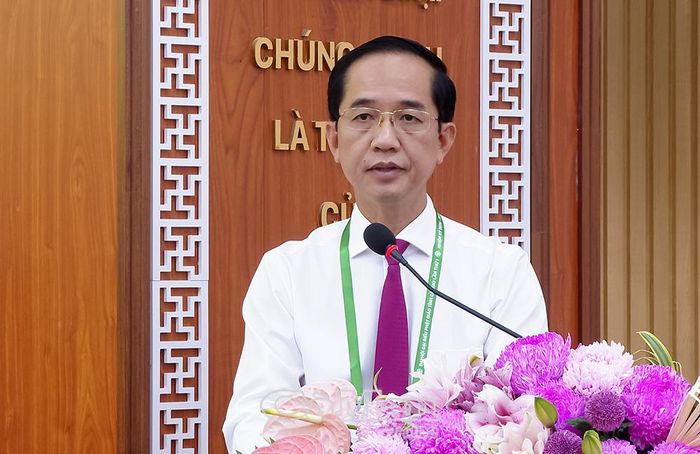 Ông Hồ Thanh Thủy, Phó Bí thư Tỉnh ủy, Chủ tịch Ủy ban MTTQ Việt Nam tỉnh Cà Mau phát biểu tại đại hội.