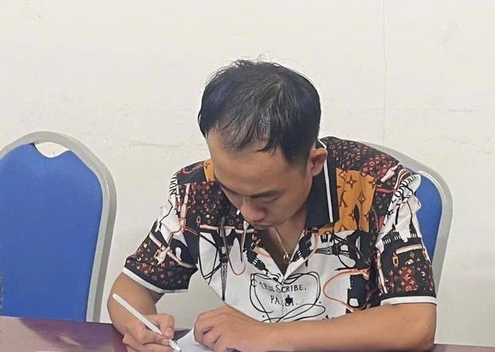 Đối tượng Nguyễn Hoàng Anh tại Công an phường An Hải. Ảnh: CA TP Hải Phòng.