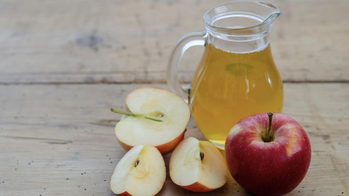 Trong giấm táo có chứa rất nhiều loại vitamin, dưỡng chất tốt cho sức khỏe. Ảnh minh họa