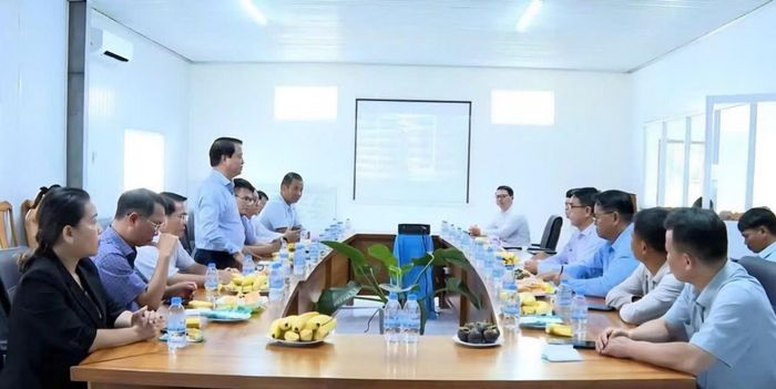  Ông Nguyễn Tuấn Thanh Phó Chủ tịch Thường trực UBND tỉnh làm việc với Công ty Nông nghiệp HAGL - Stung Treng.