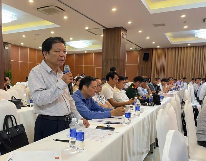  Các sở, ngành trả lời câu hỏi của phóng viên liên quan đến công tác chuẩn bị Hội nghị. 
