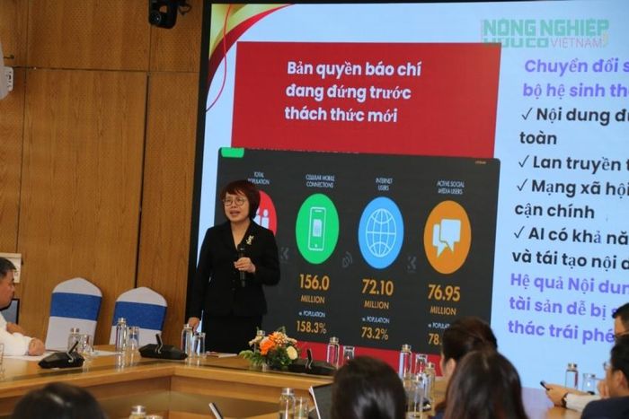  Bà Đặng Thị Phương Thảo - Phó Cục trưởng Cục Báo chí ( Bộ VHTT &amp; DL) trao đổi trong phiên thảo luận chuyên sâu về bảo vệ bản quyền báo chí trong thời đại AI tại Diễn đàn Báo chí toàn quốc 2026. 