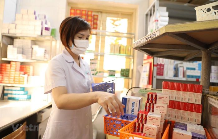 Người bệnh bảo hiểm y tế phải tự mua thuốc do thiếu thuốc vẫn có thể được thanh toán trực tiếp. (Ảnh minh họa)