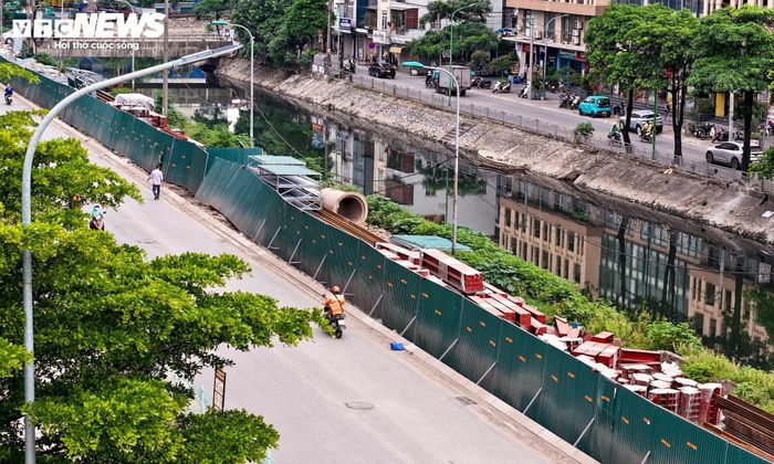 Theo ghi nhận, phần đường sau khi cải tạo được nâng cao hơn khoảng 20cm so với một số tuyến đường hiện hữu liền kề.