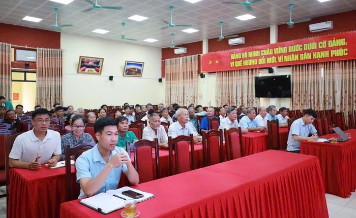 Trên 100 cán bộ, hội viên Hội Nông dân xã Minh Châu tham gia hội nghị. Ảnh: PV