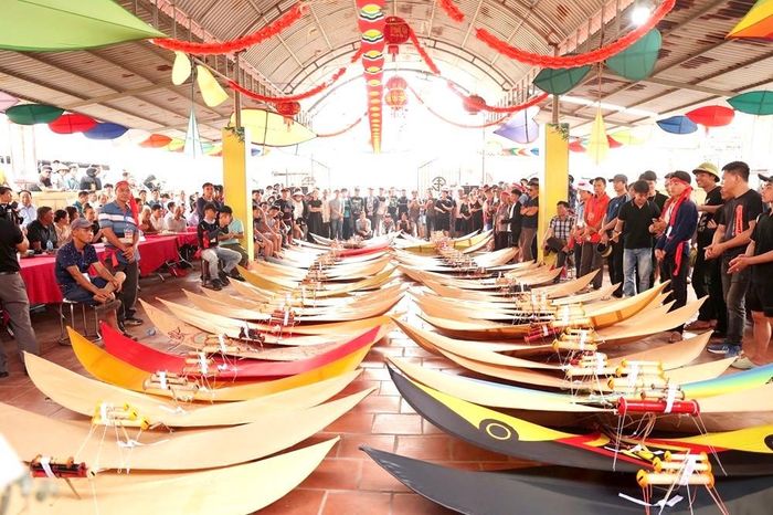 Lễ hội Diều Bá Giang - một trong những nét văn hóa đặc sắc của vùng đất Ô Diên, góp phần bảo tồn giá trị truyền thống và phát triển du lịch văn hóa địa phương. Ảnh: PV
