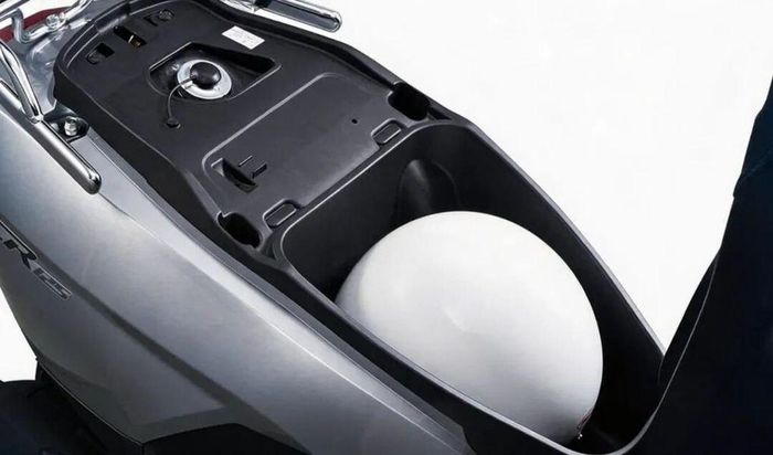 Honda SCR125 được phát triển theo hướng thực dụng thay vì chạy theo những đường nét thiết kế cầu kỳ.