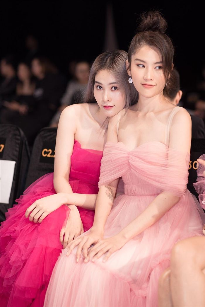 Chị em Nam Anh - Nam Em là gương mặt quen thuộc trong showbiz.