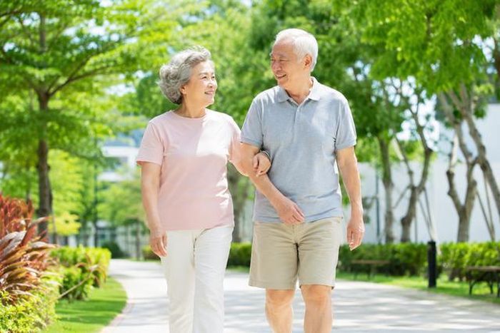 Bên cạnh sức khỏe, tiền tiết kiệm là "khoản vốn" thứ hai không thể thiếu nếu muốn có cuộc sống ổn định khi về già. Ảnh minh họa