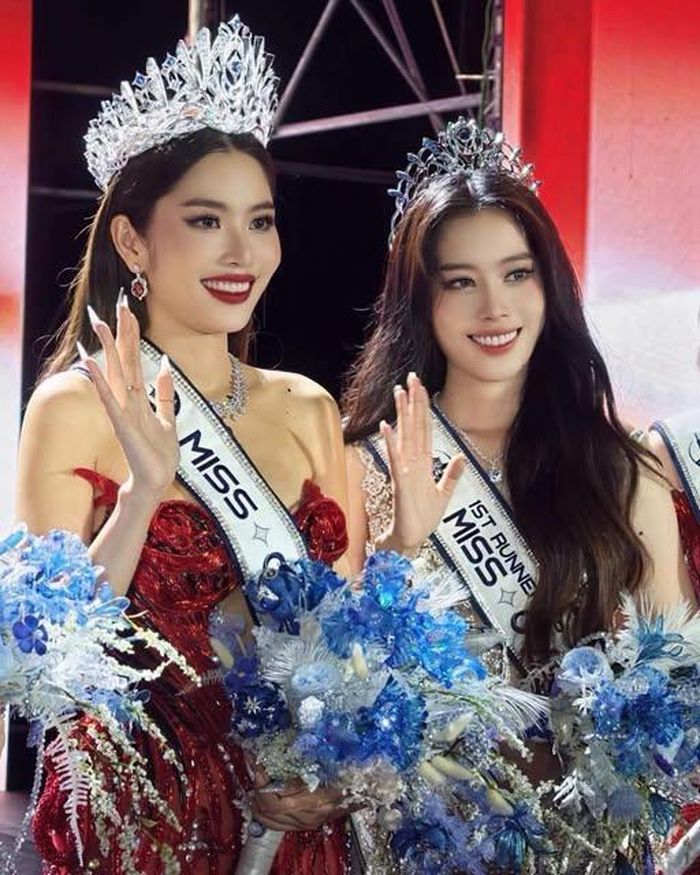 Trên trang cá nhân, Nam Anh vừa dăng hình ảnh kèm bài viết sau đêm Chung kết Miss Cosmo TP.HCM. "Chiếc vương miện hôm nay là thành quả của tình yêu thương mọi người dành cho Lệ Nam, sự tin tưởng và đồng hành từ rất nhiều người trên hành trình vừa qua", Nam Anh viết.