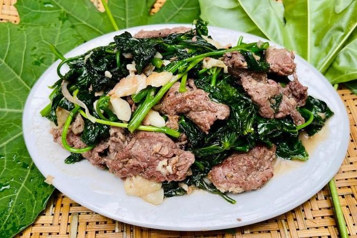 Rau mì chính giàu vitamin và khoáng chất và được nhiều người yêu thích nhờ vị ngọt tự nhiên và dễ chế biến.