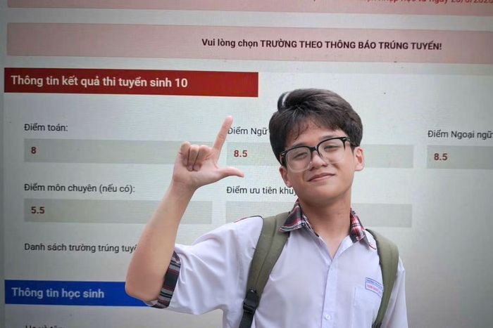 Nam sinh vừa trúng tuyển lớp chuyên Sử trường THPT chuyên Trần Đại Nghĩa. - Ảnh: NVCC