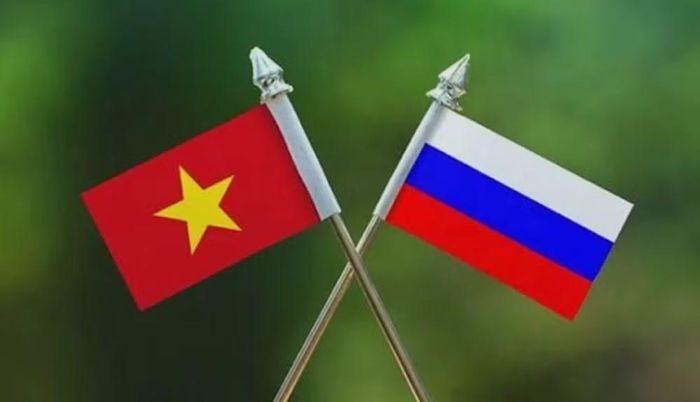 Bên cạnh đó, hai nhà lãnh đạo cũng thống nhất các phương hướng hợp tác trong thời gian tới, gồm kinh tế - thương mại, đầu tư, khoa học - công nghệ, giáo dục, đào tạo, giao thông vận tải và văn hóa - du lịch nhằm tiếp tục đưa quan hệ hợp tác đi vào chiều sâu.