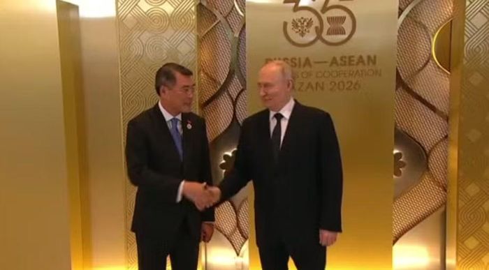 Ông cũng đề nghị dỡ bỏ các hạn chế đối với một số cơ sở chế biến thủy hải sản xuất khẩu sang Nga, đồng thời mở rộng danh sách doanh nghiệp đủ điều kiện xuất khẩu mặt hàng này sang Nga và các nước thành viên Liên minh Kinh tế Á - Âu.