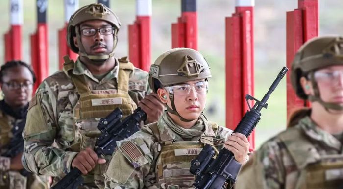 Một đợt bùng phát cúm đã xảy ra tại căn cứ huấn luyện của Không quân Mỹ ở bang Texas sau khi quy định tiêm vaccine cúm bắt buộc đối với học viên bị dỡ bỏ.