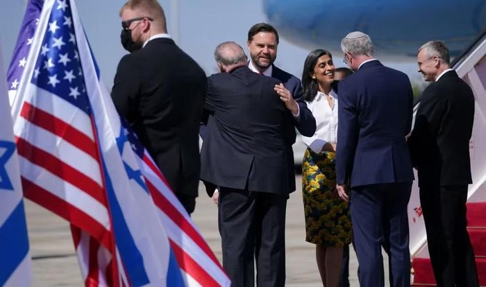 Các quan chức Mỹ lo ngại rằng nếu Oman trở thành mục tiêu, cấu trúc ngoại giao mong manh mà Washington và các đối tác xây dựng trong thời gian qua có thể sụp đổ hoàn toàn. Điều này không chỉ khiến căng thẳng leo thang mà còn đẩy khu vực vào vòng xoáy bất ổn mới. 