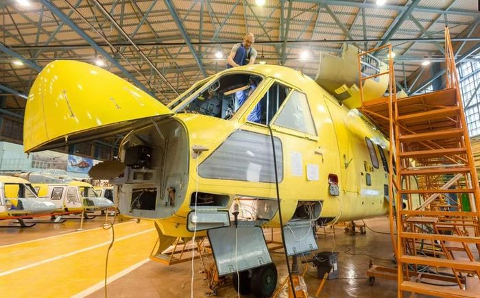 Trực thăng vận tải đa năng Mi-17 có khả năng chở 30 binh sĩ hoặc 4 tấn hàng hóa trong khoang.