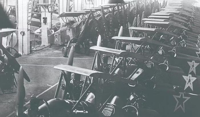 Nhà máy được thành lập từ năm 1940 và hiện là một thành viên của Tập đoàn Trực thăng Nga.