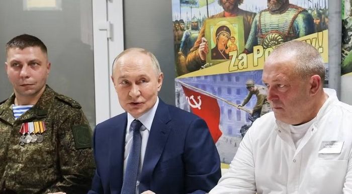 Dù còn nhiều bất đồng sâu sắc, việc cả Kiev và Moscow đều phát đi tín hiệu sẵn sàng đối thoại đang tạo ra hy vọng về khả năng nối lại các cuộc tiếp xúc cấp cao sau nhiều năm gián đoạn.