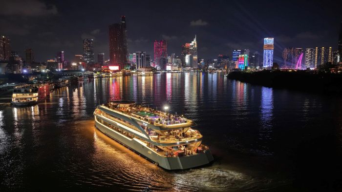  TP.HCM cần sớm tháo gỡ khó khăn về hạ tầng bến bãi và cơ chế thu hút đầu tư để phát triển du lịch du thuyền trong thời gian tới. 