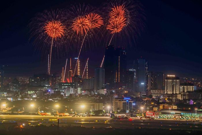 2: Màn trình diễn pháo hoa của đội Macau (Trung Quốc):